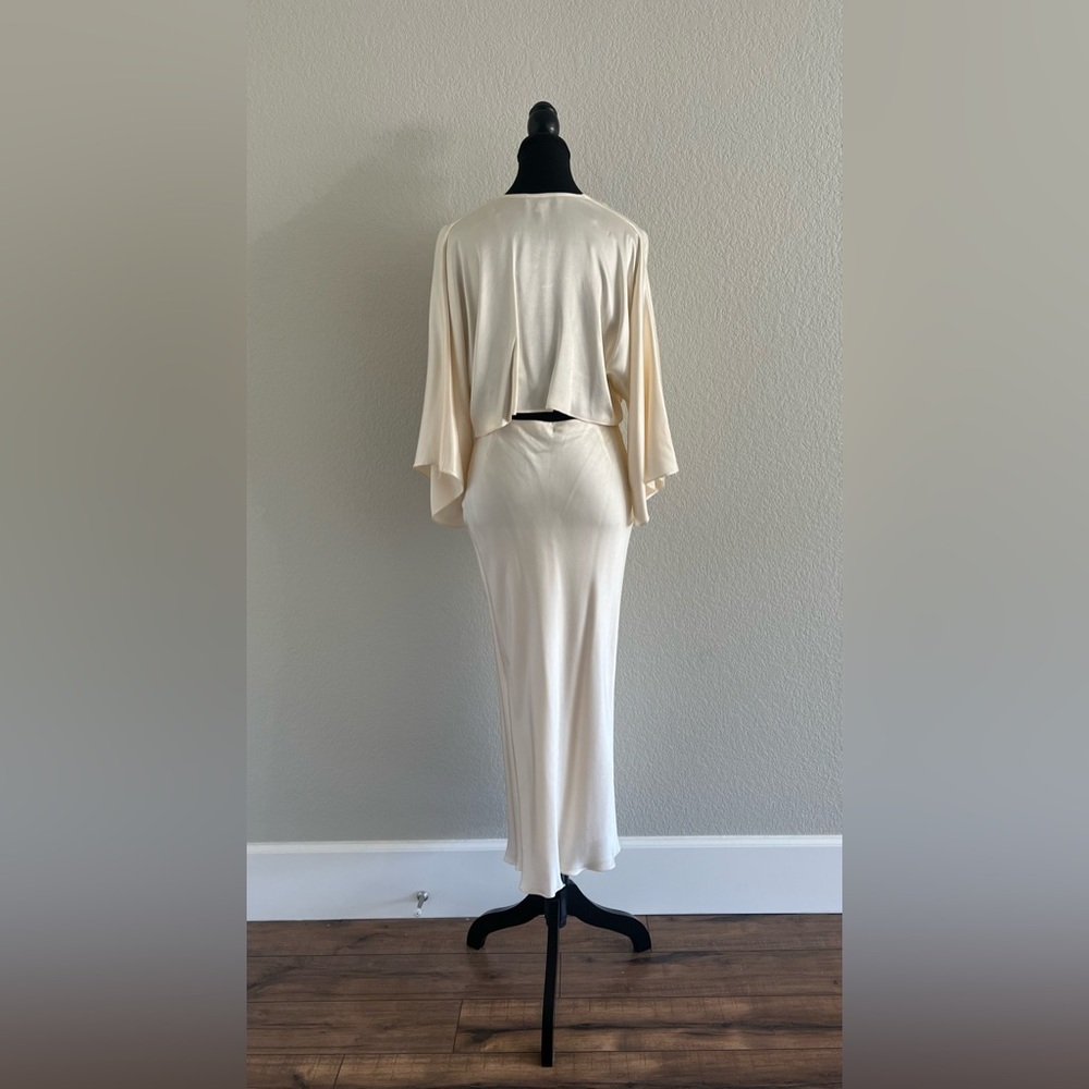 Shona Joy Elegant Cream Tie-Front Midi Dress - Picture 10 of 16